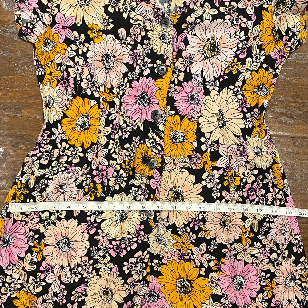 BB Dakota Steve Madden V-Neck Button Down Short Sleeve Sleeve Floral Romper Sz M - Picture 9 of 14